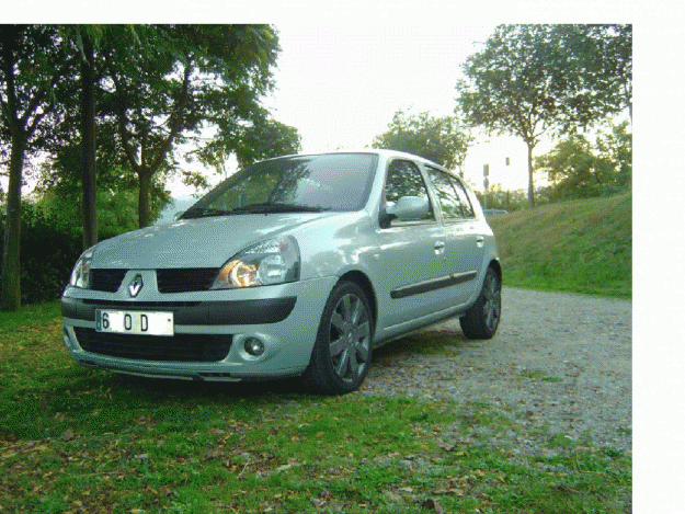 RENAULT CLIO PRIVILEGE 1.5 DCI 100CV!!  Enero 2005	55.000 km