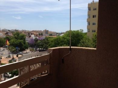 Apartamento con 3 dormitorios se vende en Marbella, Costa del Sol