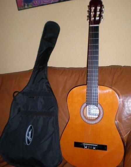 Guitarra española bestler nueva
