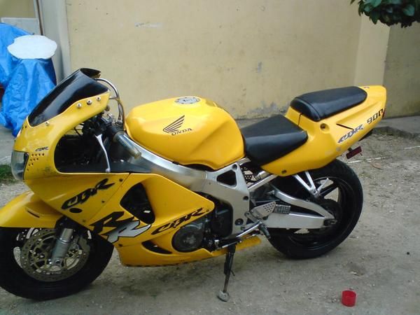 HONDA  CBR  900 RR 150 Cv PRECIO NEGOCIABLE!