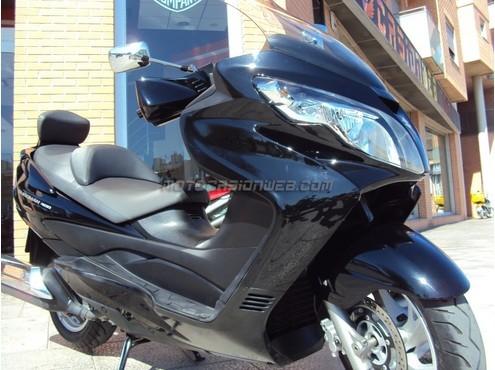 SUZUKI BURGMAN 400