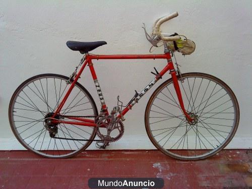 VENDO BICICLETA DE CARRERAS.