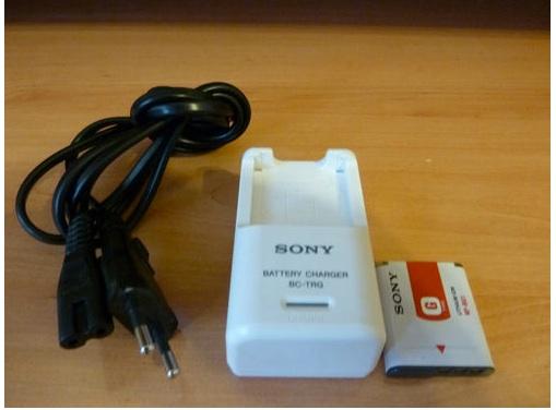 Cargador de Batería SONY BC-TRG Original + 1 Batería NPBG1