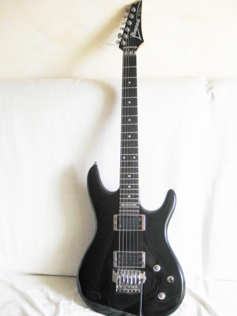 Guitarra Eléctrica IBANEZ JS100BK+Ampli75w.LINE6 Spider2 112+funda rígida+foot-control