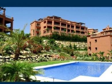 Apartamento con 3 dormitorios se vende en Estepona, Costa del Sol