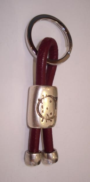 LLAVEROS DE CUERO