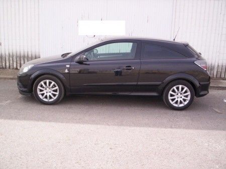 OPEL ASTRA GTC 1.6 16V ENJOY  - Sevilla