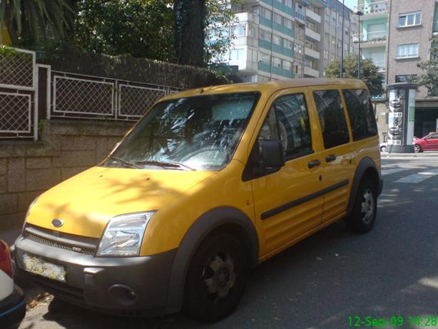 Se vende Ford Transit Connect 90 cv año 2006 Diesel 1.8 con aa