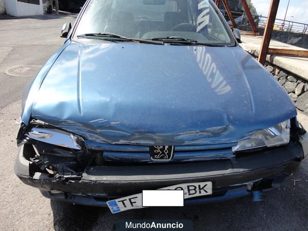 coche chocado peugeot 306