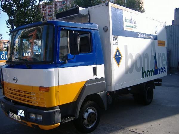 camion nissan ECO T100  año 97 con frigorifico buen estado