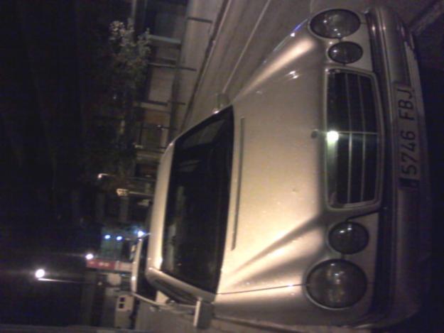 VENDO MERCEDES CLASE E 300D