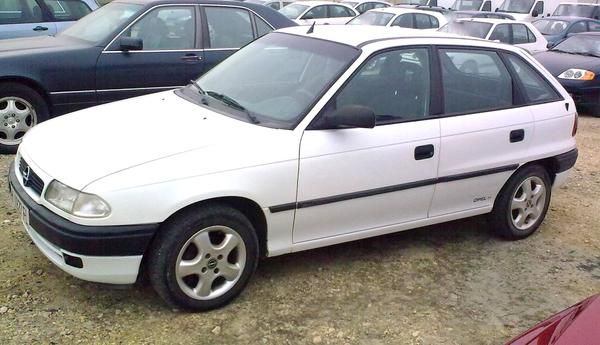 OPEL ASTRA 1.7 TD 1996 , 5 PUERTAS , LLANTAS , COMPLETAMENTE EQUIPADO , PERFECTO ESTADO!