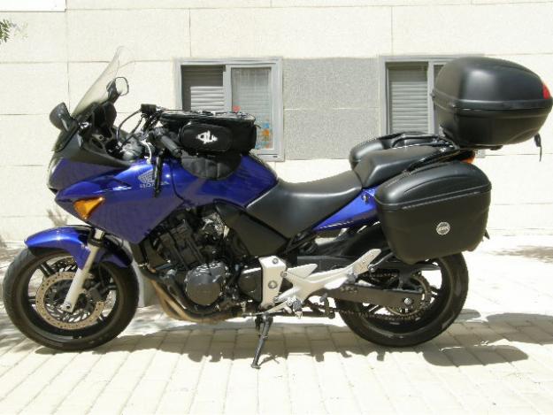HONDA CBF600S + 4 MALETAS + CÚPULA SOBREELEVADA
