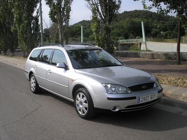 ford mondeo 1.8 16v 125cv familiar año 02