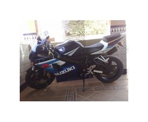 SUZUKI GSX R600