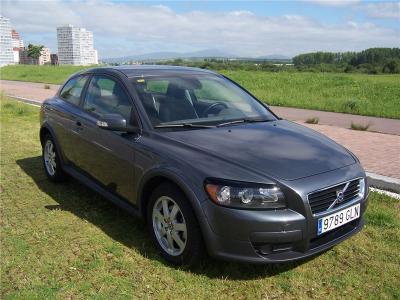 Volvo C30 2.0D MOMENTUM