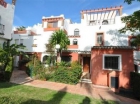 Adosado con 6 dormitorios se vende en Estepona, Costa del Sol - mejor precio | unprecio.es