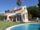 Chalet con 4 dormitorios se vende en Estepona, Costa del Sol - mejor precio | unprecio.es