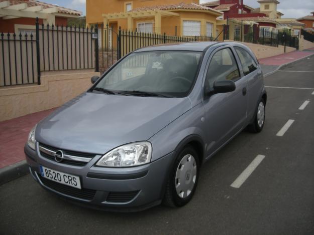 Vendo OPEL CORSA 1.3 CDTI 3190 €. Año 2004.