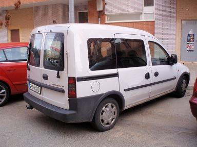 VENDO OPEL COMBO 1700 TURBO.