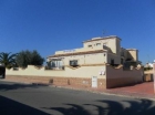 Chalet con 6 dormitorios se vende en Torrevieja, Costa Blanca - mejor precio | unprecio.es