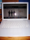 Portatil Macbook blanco con seguro a todo riesgo - mejor precio | unprecio.es