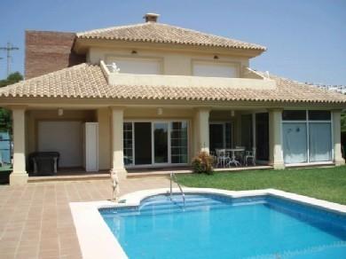 Chalet con 3 dormitorios se vende en Mijas Costa, Costa del Sol
