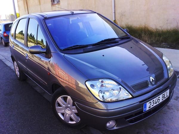 RENAULT SCENIC 1.9 DCI 2001 , 8 AIRBAGS , AIRE AC... ETC . PERFECTO ESTADO. TEL 961117371