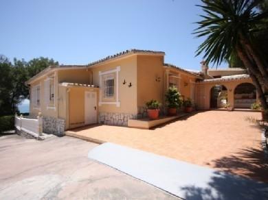 Chalet con 3 dormitorios se vende en Benalmadena Costa, Costa del Sol