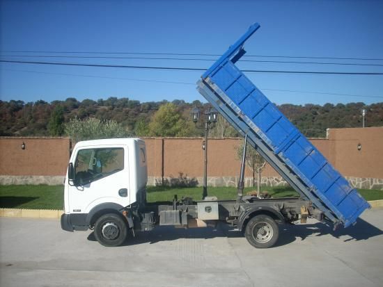 VENDO CAMION NISSAN CABSTAR 3.500KG BASCULANTE