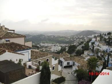 Chalet con 5 dormitorios se vende en Marbella, Costa del Sol