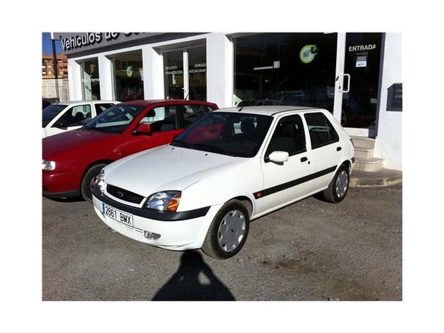 FORD FIESTA 1.8 TDDI GHIA