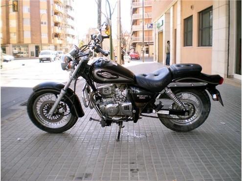 SUZUKI Marauder 250