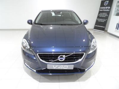 Volvo v40 d3 momentum