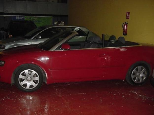 Venta de coche Audi A4 CABRIO TDI 2.5 NACIONAL '05 en Barcelona