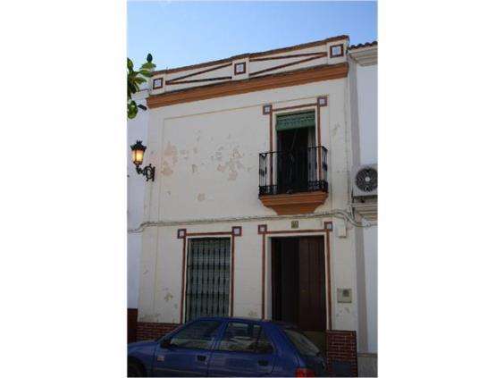 Casa adosada en Carrión de los Céspedes