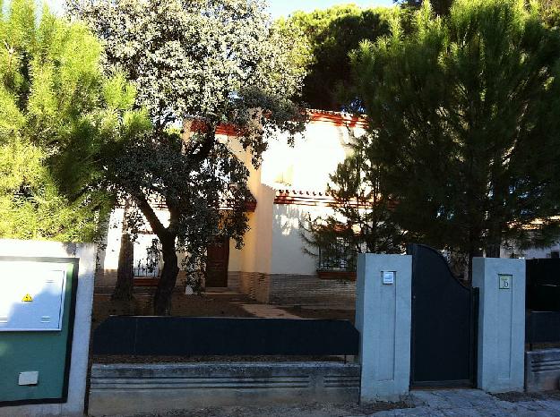 Chalet en Bollullos de la Mitación