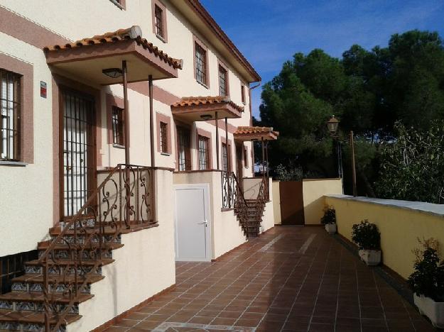 Casa adosada en Chapinería