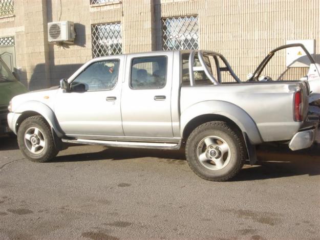 se vende NISSAN PICK-UP