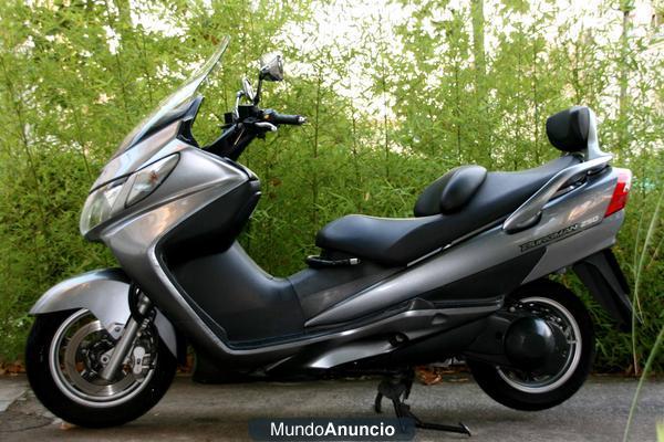 VENDO SUZUKI BURGMAN 250cc - 1.600 Eur