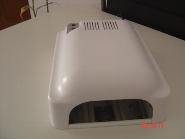 MATERIAL PROFESIONAL PARA UÑAS ARTIFICIALES