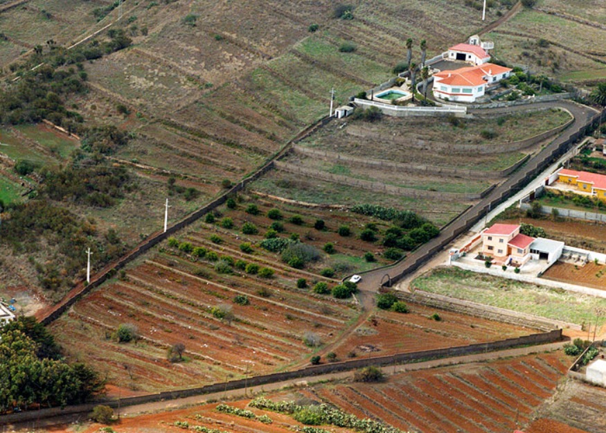 Fabulosa finca de 17000m2 con chalet de 260m2 en llano del moro, tenerife