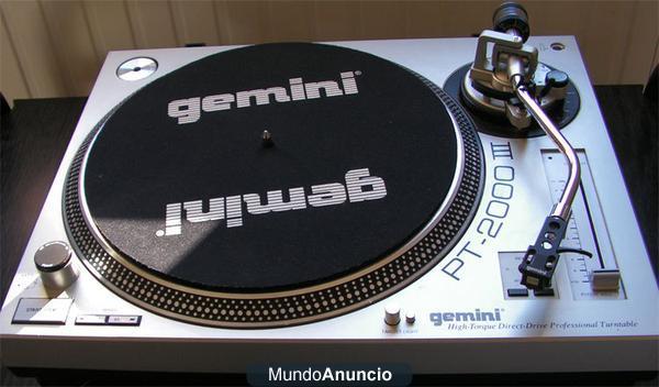 SE VENDE PAREJA GIRADISCOS GEMINI PT-2000 III EN PERFECTO ESTADO Y FUNCIONAMIENTO 475€