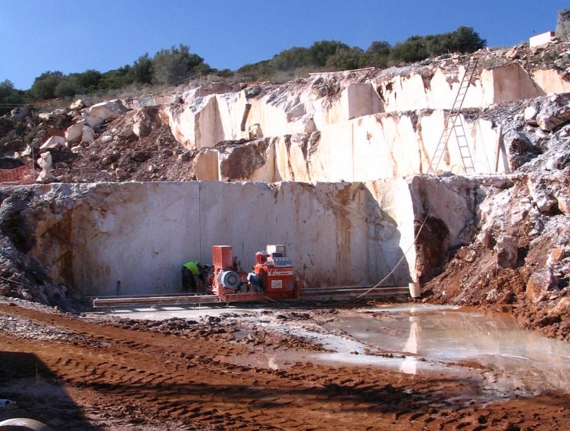 Venta de Cantera Bloques de Piedra Caliza Blanca.