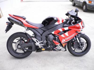 Yamaha YZF R1