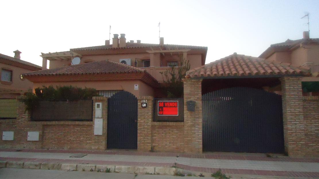 Chalet - Casa pareado en condequinto (montequinto)