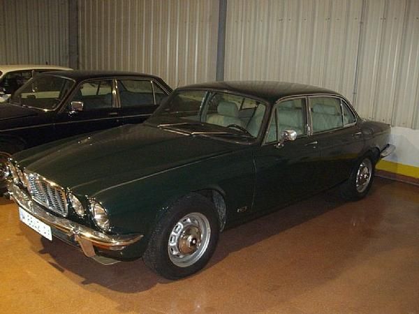 Jaguar XJ6