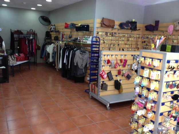 Traspaso tienda de moda y complementos