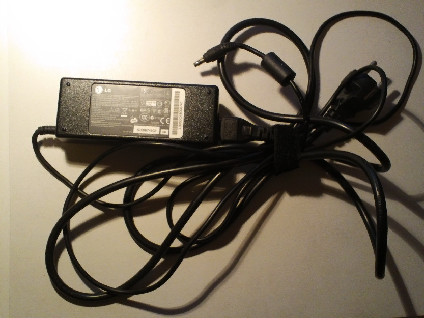 Cargador Original Portatil LG (AC Adapter)