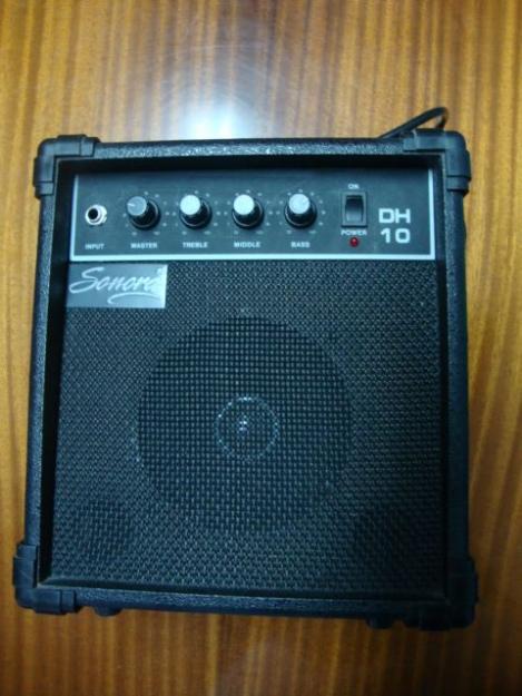 Amplificador Sonora DH10 y Pedal Nobels DT-1